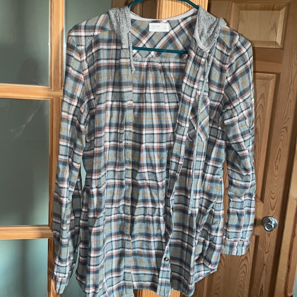 Maurices hooded flannel, super cute, lightly worn
